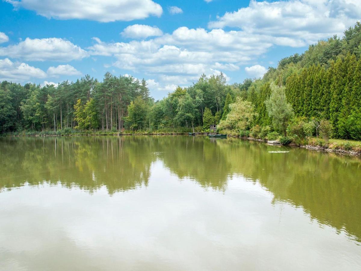 Comfy Houseboat In Florennes Next To The Forest Luaran gambar