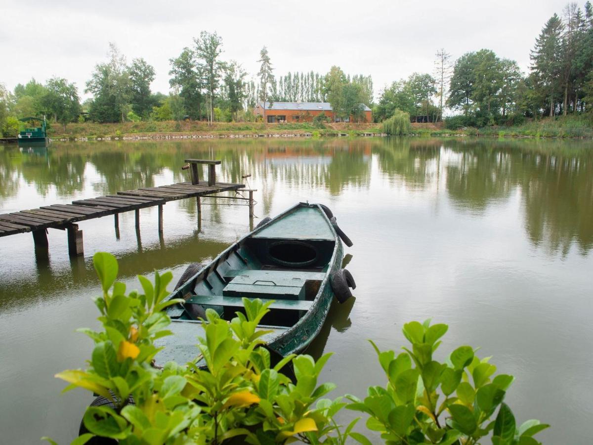 Comfy Houseboat In Florennes Next To The Forest Luaran gambar