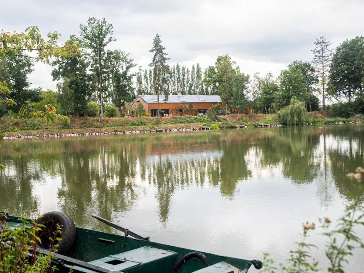 Comfy Houseboat In Florennes Next To The Forest Luaran gambar
